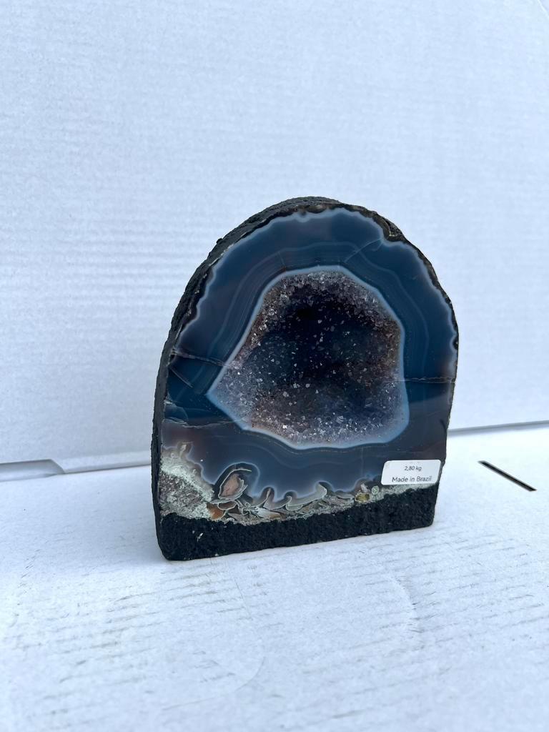 Amethist geode - 2.80kg, Verzamelen, Mineralen en Fossielen, Ophalen of Verzenden, Mineraal