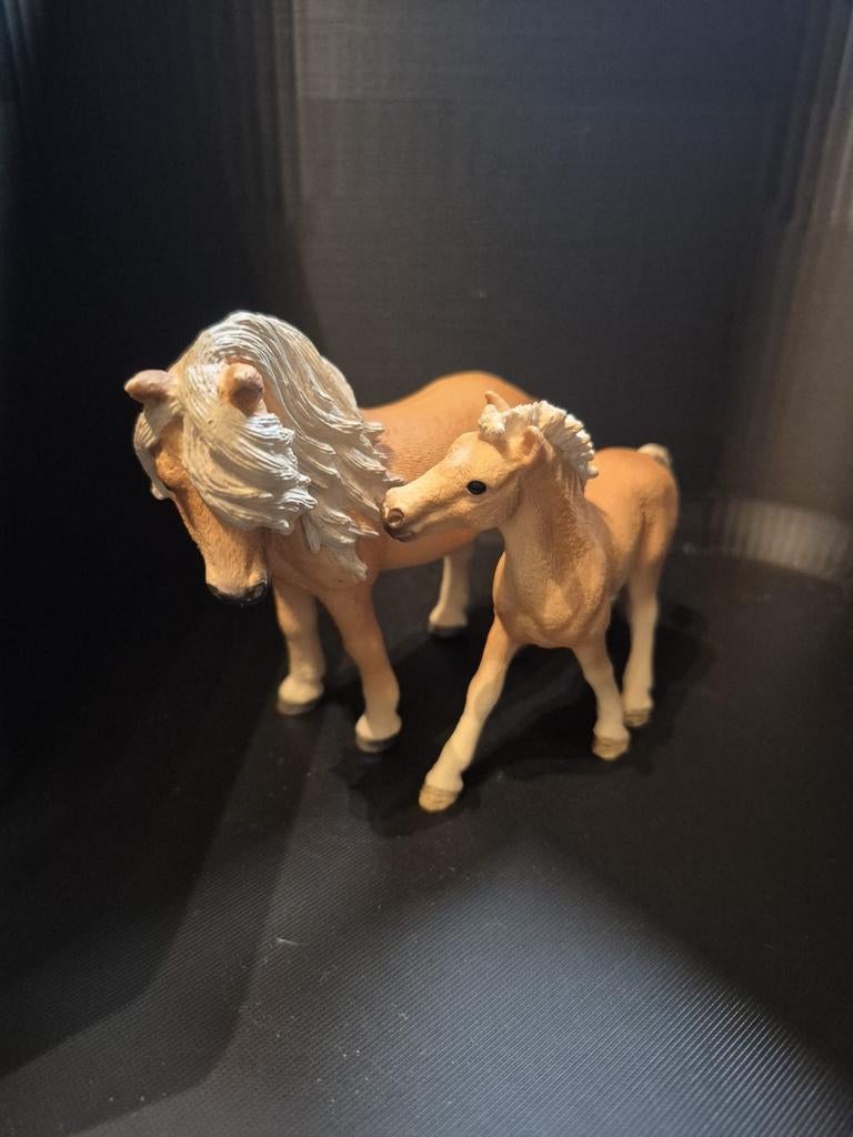 Schleich Haflinger Merrie met Veulen Speelfiguren, Ophalen of Verzenden, Zo goed als nieuw, Jongen of Meisje