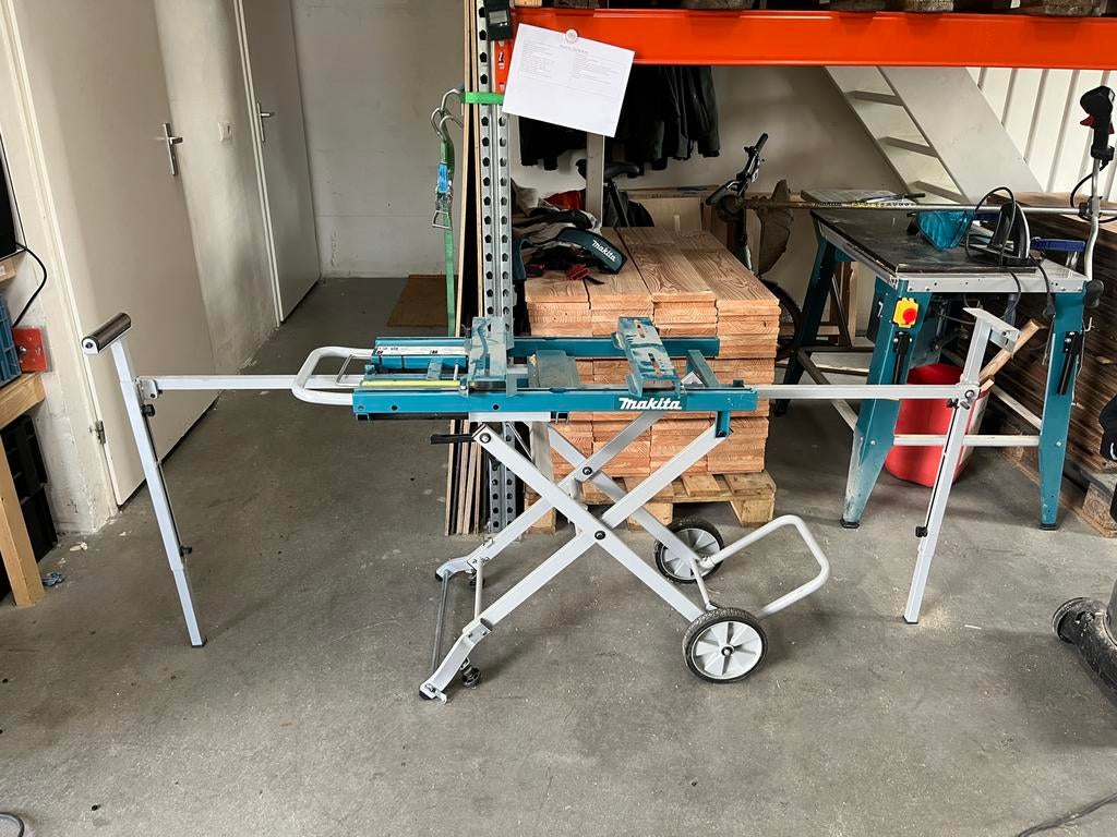 Makita onderstel WST05 afkortzaag, Doe-het-zelf en Verbouw, Gereedschap | Zaagmachines, Ophalen, 70 mm of meer, Zo goed als nieuw