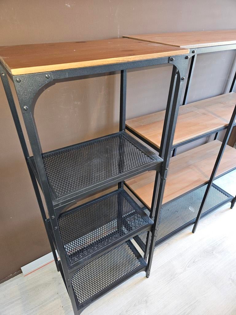 2 Fjällbo IKEA stellingkasten, Ophalen