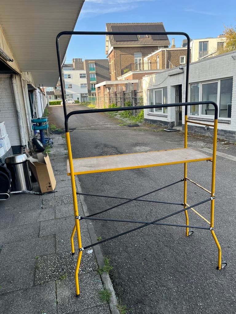 Kamer rol steiger ook ideaal voor werkzaamheden in de tuin, Doe-het-zelf en Verbouw, Steigers, Ophalen, Gebruikt, Rolsteiger of Kamersteiger