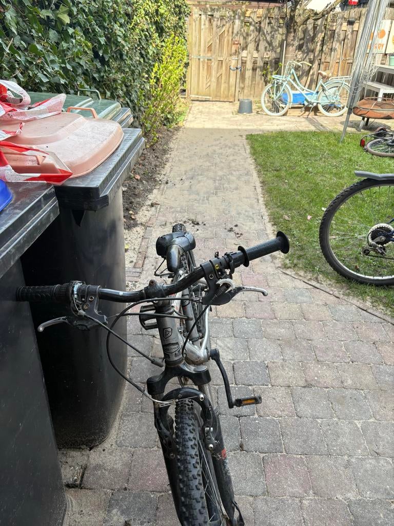 Rockrider 24 inch mountainbike - Opknapper, Fietsen en Brommers, Gebruikt, Hardtail, Ophalen, Overige merken