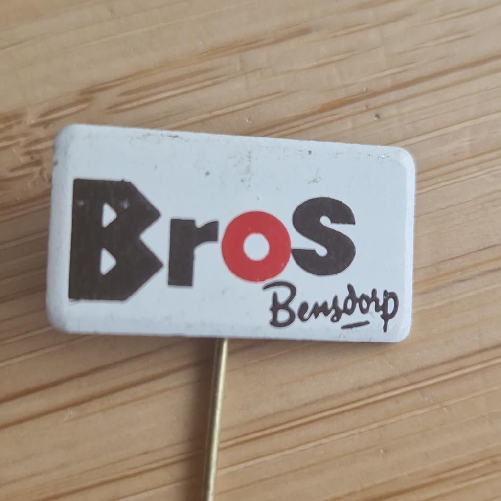 SPELDJE Bros Bensdorp, Verzamelen, Speldjes, Pins en Buttons, Ophalen of Verzenden, Zo goed als nieuw, Merk