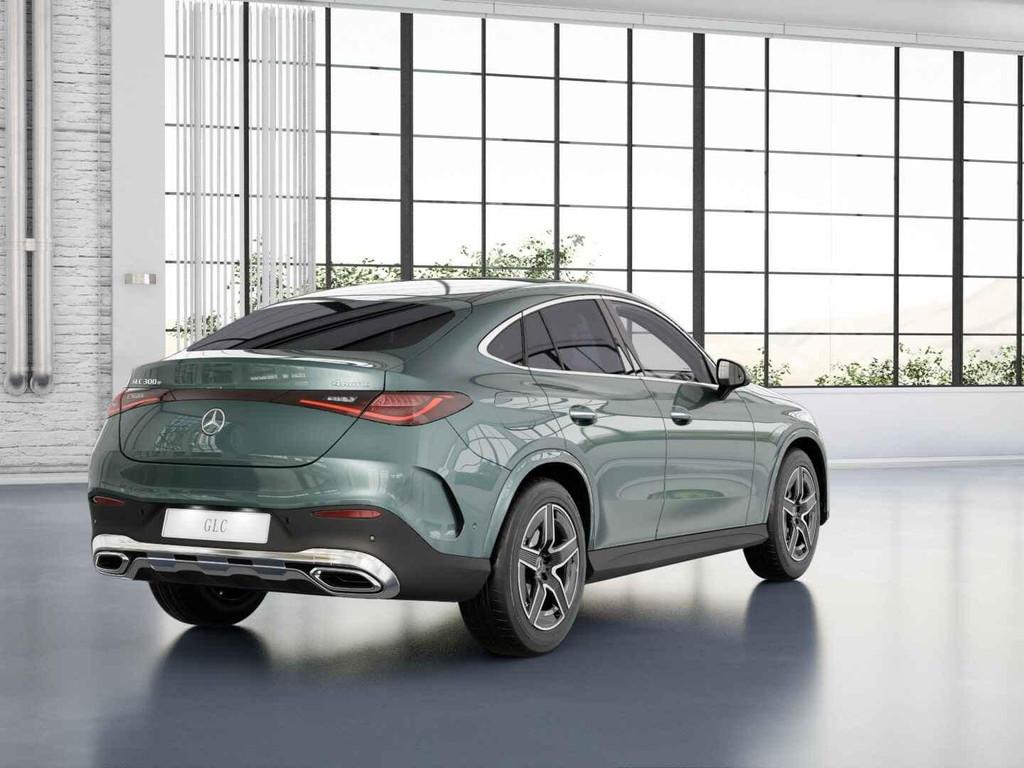 Mercedes-Benz GLC Coupé 300e 4MATIC Business Solution AMG, Auto's, Mercedes-Benz, Automaat, 4 cilinders, 2000 kg, Plug-in hybride