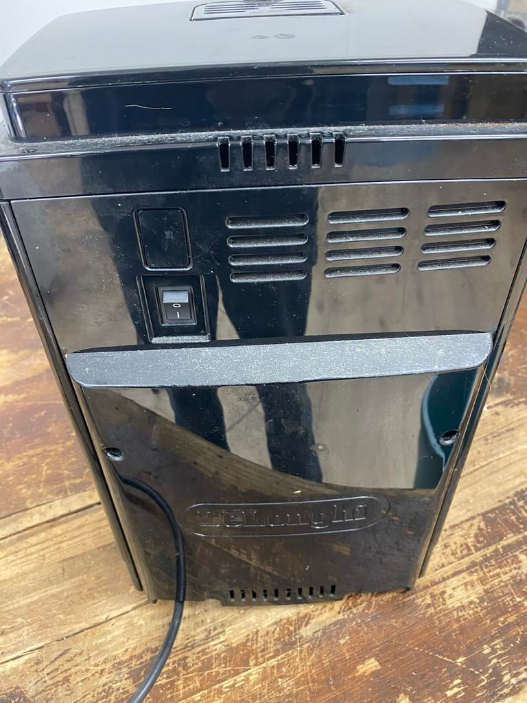 DeLonghi Koffiemachine - Perfecte Espresso en Meer!, Afneembaar waterreservoir, Gebruikt, Koffiemachine, 2 tot 4 kopjes