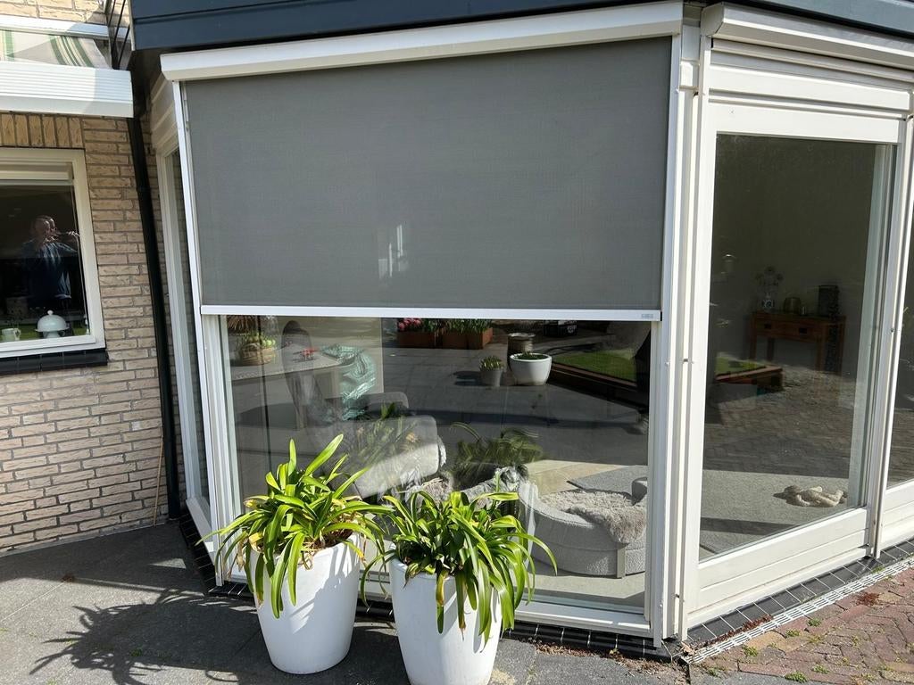 Screens elektrisch in 4 maten, Doe-het-zelf en Verbouw, Rolluiken, Ophalen, Gebruikt, 200 cm of meer, Crème of Beige