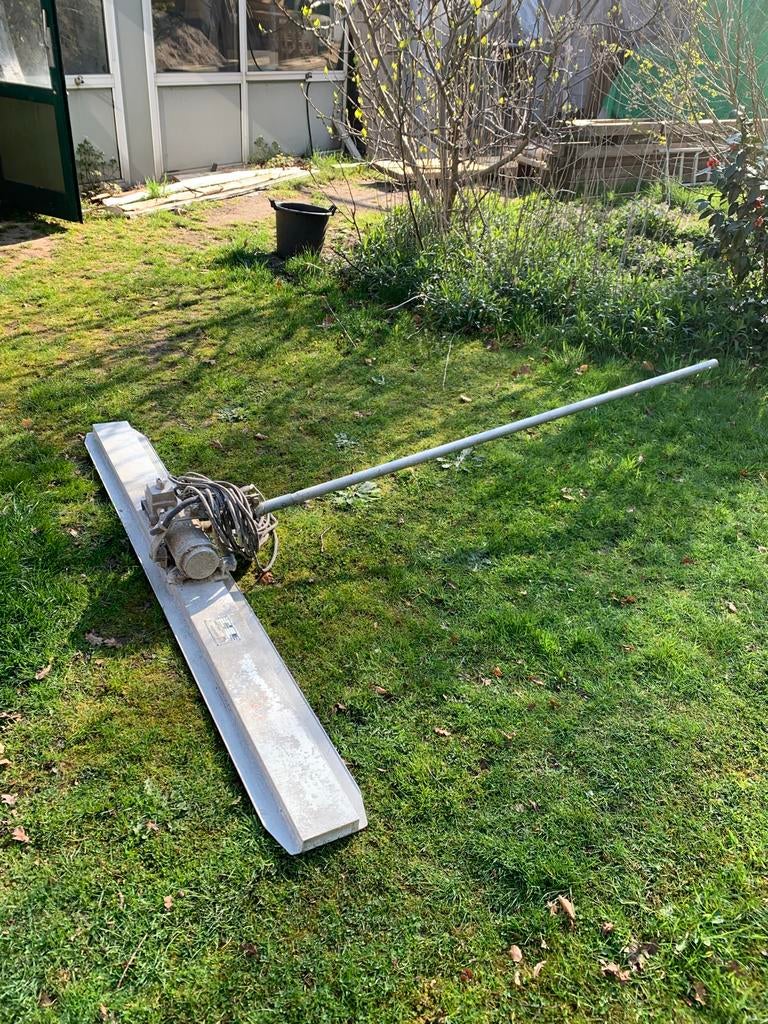 Lievers afwerkspaan / trilplaat beton, Ophalen, Gebruikt