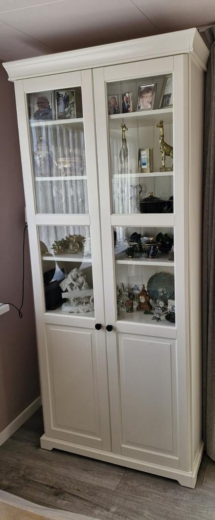Liatorp ikea vitrinekast, Huis en Inrichting, Kasten | Buffetkasten, Ophalen, Gebruikt, 50 tot 100 cm, 150 tot 200 cm