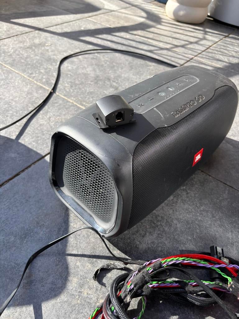 JBL Basspro Go subwoofer, Auto diversen, Autospeakers, Ophalen of Verzenden, Zo goed als nieuw