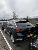 Volkswagen T-Roc 1.5 TSI Sport | Dealer onderhouden |Panoram, 4 cilinders, 150 pk, Leder en Stof, Zwart