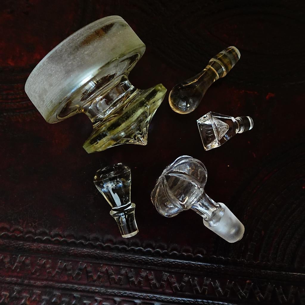 Glazen stoppers 5 x stopper in 1 koop, voor karaf of pot, Ophalen of Verzenden