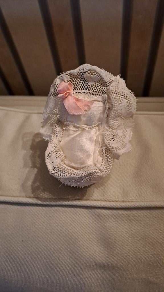 Poppenhuis  bedje gratis  GERESERVEERD, Ophalen, Pop