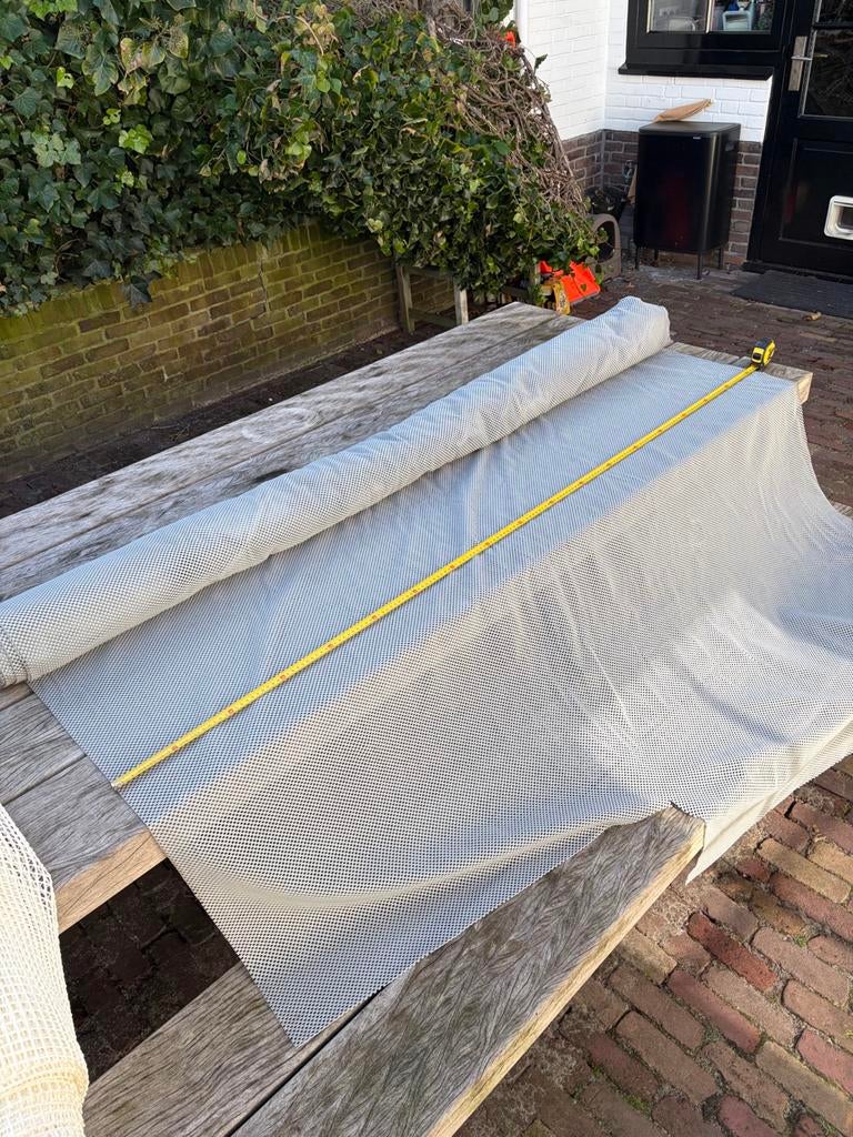 Ondertapijt antislip 2 rollen van minimaal 12 meter elk, Huis en Inrichting, Stoffering | Tapijten en Kleden, Ophalen, 150 tot 200 cm