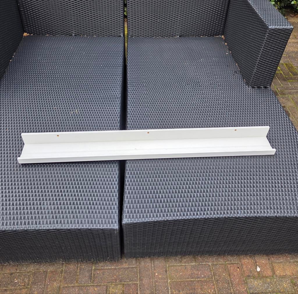 MOSSLANDA Schilderijenplank wit 115 cm, Huis en Inrichting, Woonaccessoires | Wandplanken en Boekenplanken, Ophalen