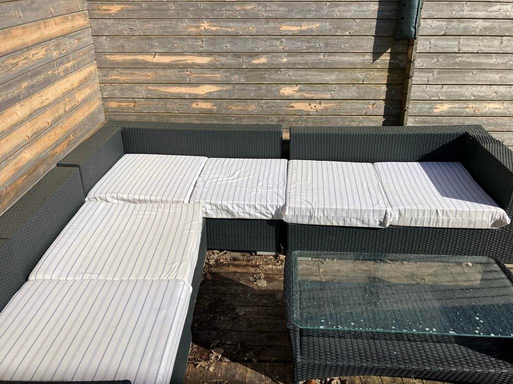 Zwarte loungeset met glazen salontafel, Tuin en Terras, Tuinsets en Loungesets, Gebruikt, Loungeset, Wicker, Meer dan 8 zitplaatsen