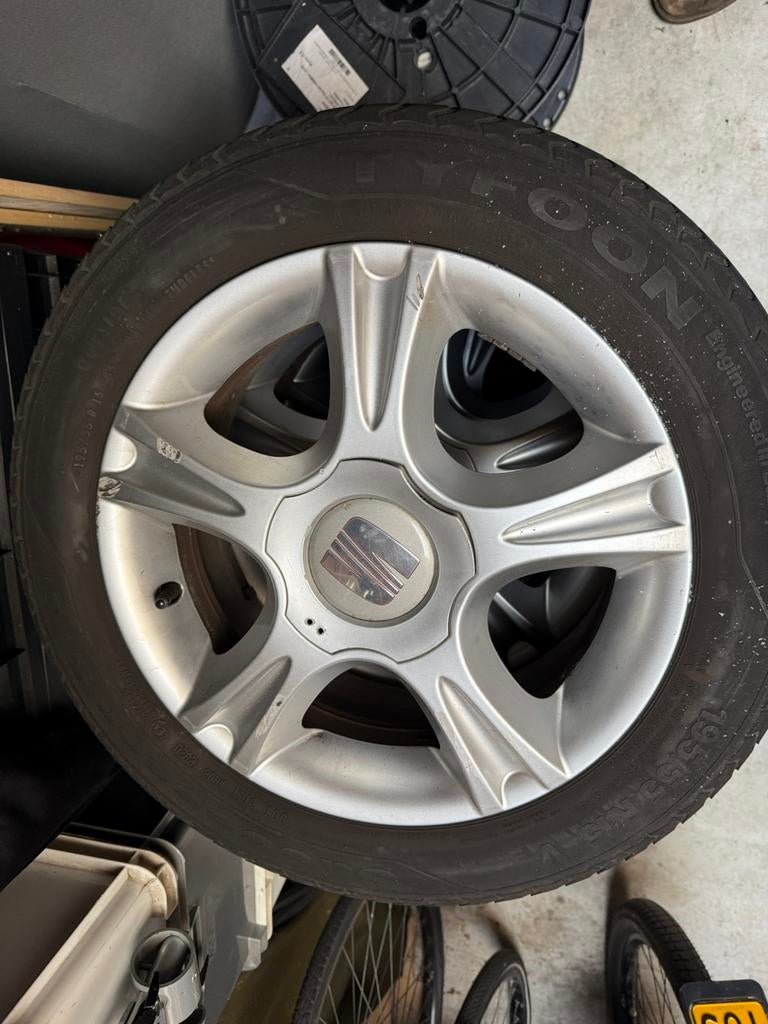 Seat Ibiza lichtmetalen wielen 15 inch, Ophalen, Gebruikt, 15 inch, Banden en Velgen