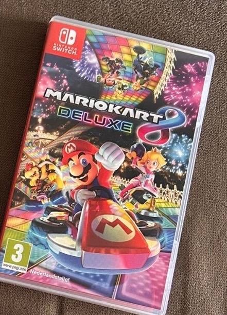 Mario Kart 8 Deluxe Nintendo Switch, Spelcomputers en Games, Games | Nintendo Switch, Gebruikt, Racen en Vliegen, Eén computer