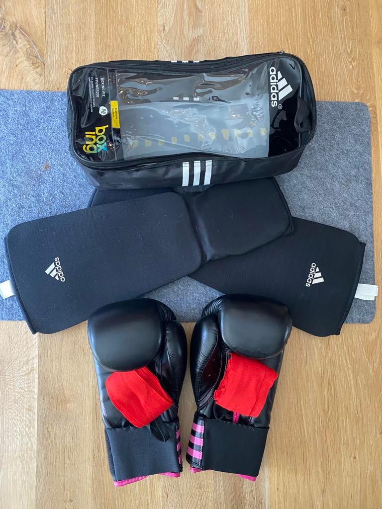 Boxhandschoenen, Ophalen of Verzenden, Zo goed als nieuw, Bokshandschoenen