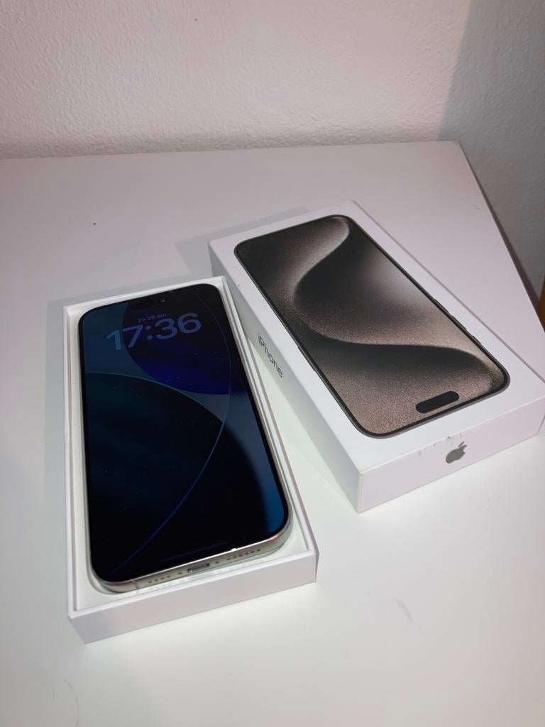 Iphone 15 pro max 256gb ZGAN, 83 %, IPhone 15 Pro Max, Zo goed als nieuw, Zilver