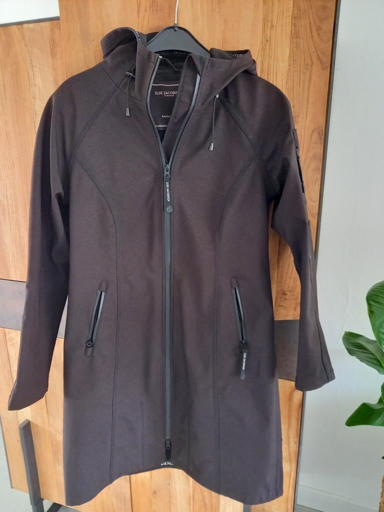 Ilse Jacobsen regenjas maat 40, Ophalen of Verzenden, Zo goed als nieuw, Maat 38/40 (M), Zwart