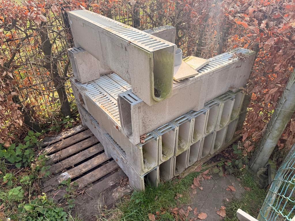 Draingoot afwateringsgoten 19 meter, Tuin en Terras, Ophalen, Zo goed als nieuw, Overige materialen, Overige typen
