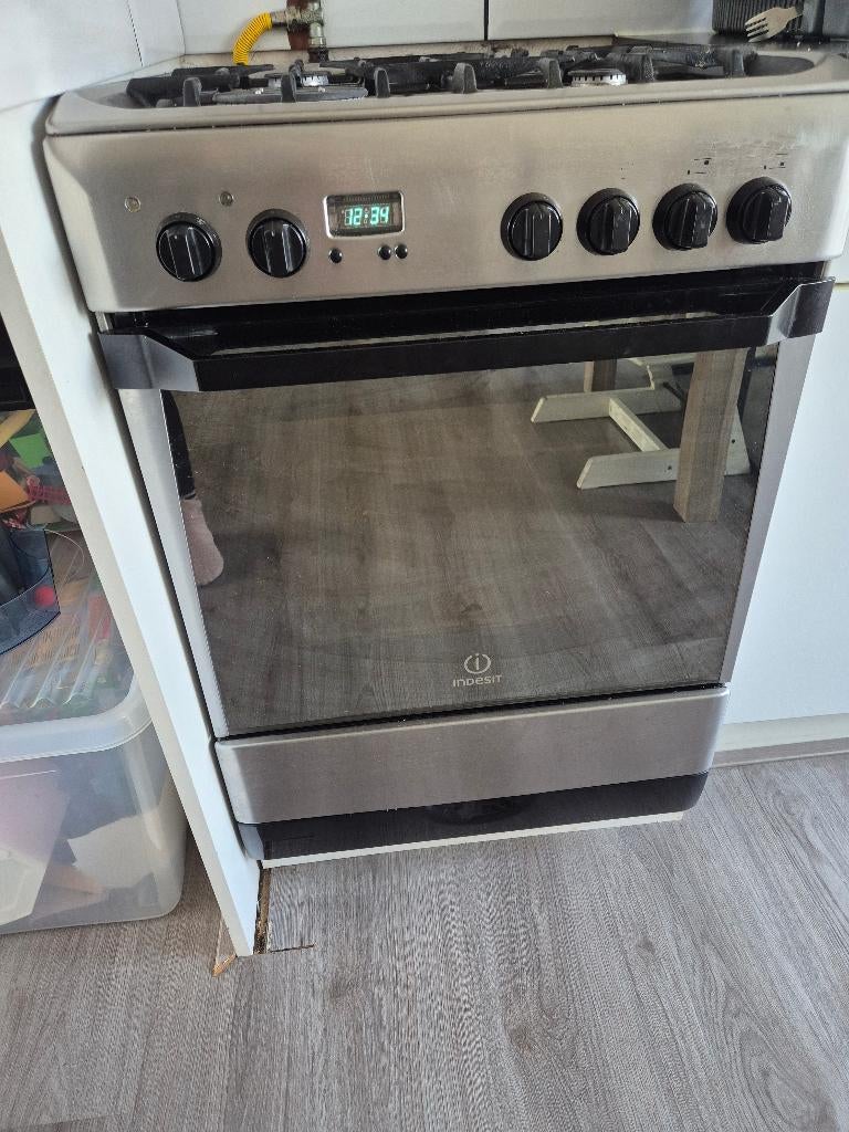 Gasfornuis 4pits met oven, Witgoed en Apparatuur, Onderdelen en Toebehoren, Gebruikt, Ophalen