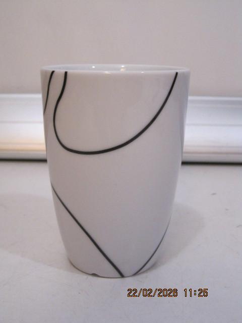 menu vea 210 ml mok (377), Huis en Inrichting, Keuken | Servies, Gebruikt, Overige typen, Overige stijlen, Porselein, Ophalen of Verzenden