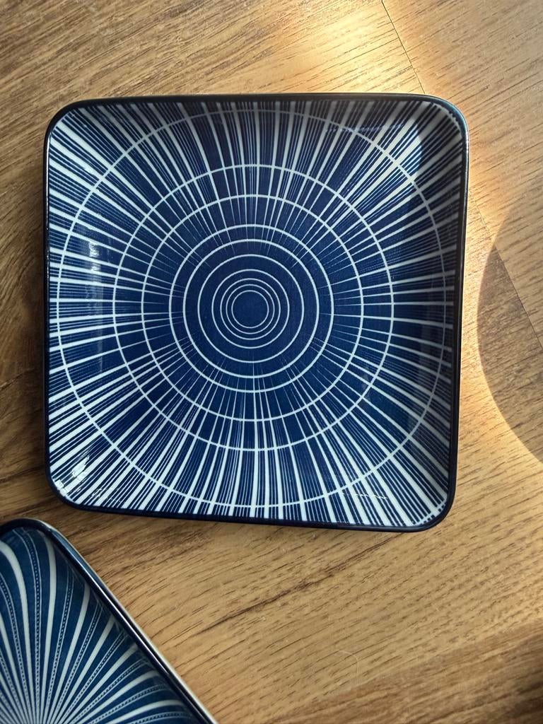 Gusta servies: borden en kommen met uniek design, Gebruikt, Keramiek, Ophalen of Verzenden, Bord(en)