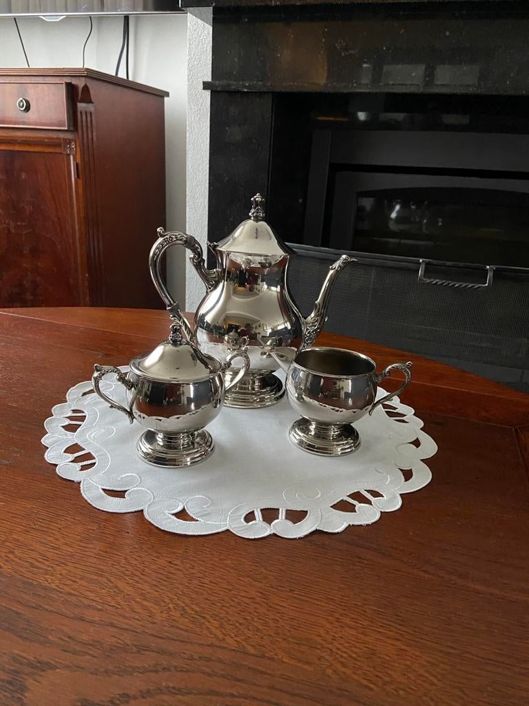 Zilverkleurig theeservies met dienblad, Antiek en Kunst, Antiek | Goud en Zilver, Ophalen of Verzenden, Zilver