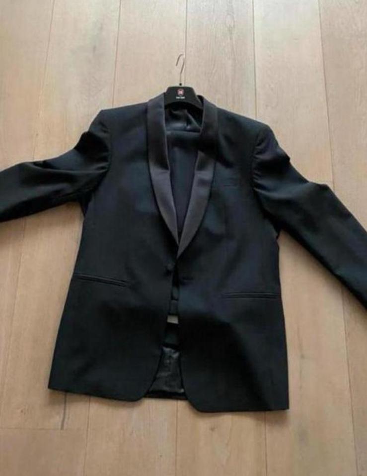 Smoking L wol nieuw, Kleding | Heren, Kostuums en Colberts, Ophalen of Verzenden, Zo goed als nieuw, Maat 52/54 (L), Zwart