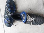 voetbalschoenen en scheenbeschermers compleet, Sport en Fitness, Ophalen, Schoenen, Zo goed als nieuw, Maat S