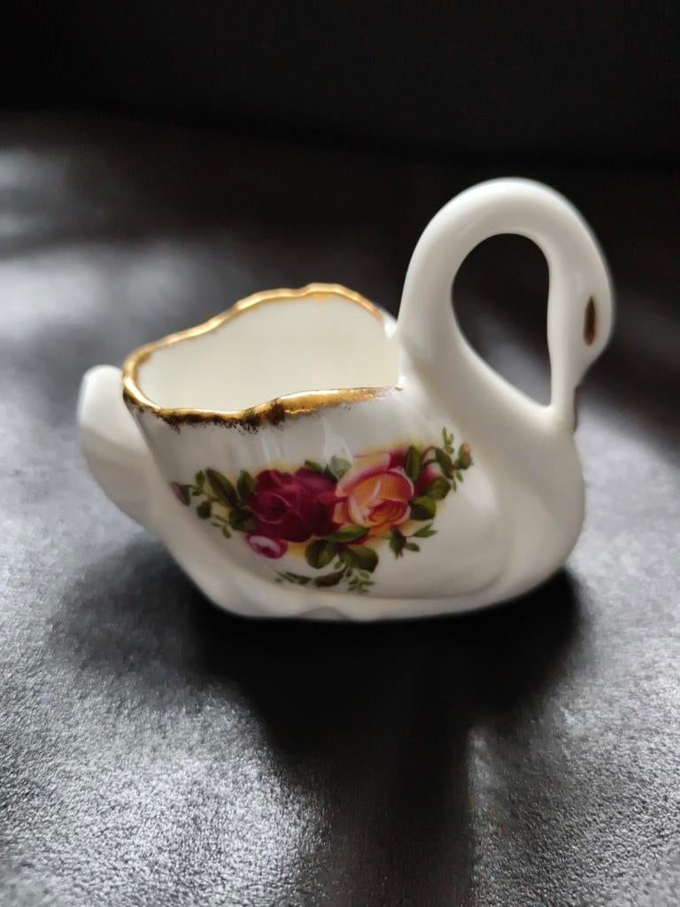 Engelse, Royal Albert porselein "old country roses"zwaan, Verzamelen, Porselein, Kristal en Bestek, Ophalen of Verzenden, Zo goed als nieuw