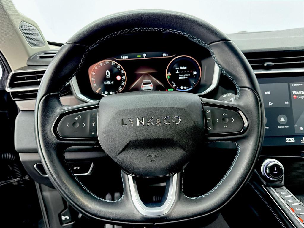 Lynk en Co 01 1.5 MY22 - Slim rijden zonder concessies!, Stof, Euro 6, Met garantie (alle), Zwart