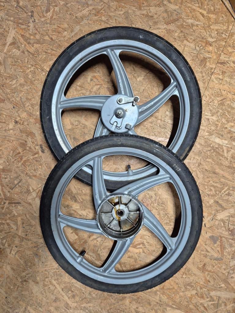 Piaggio 5 spaaks velgen, Ophalen of Verzenden, Zo goed als nieuw, Piaggio