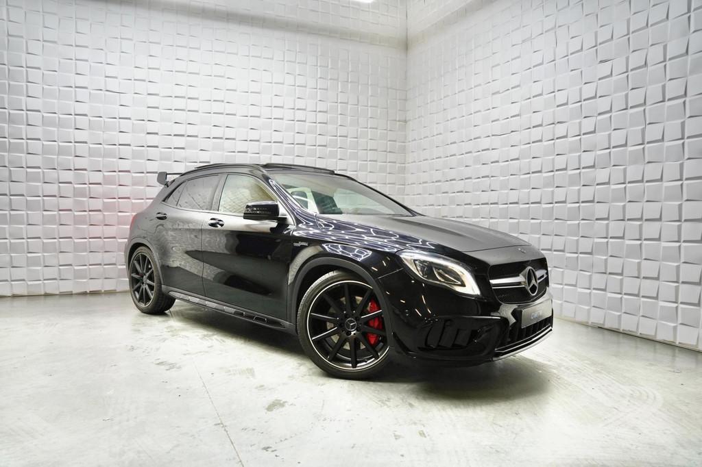 Mercedes-Benz GLA-klasse AMG 45 4MATIC PANO NIGHT CAMERA, Auto's, Automaat, Lichtsensor, Gebruikt, 4 cilinders
