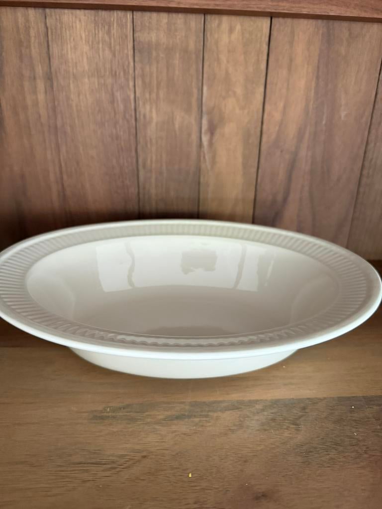 Wedgwood Edme groente schaal ovaal 26x21cm, Ophalen, Overige stijlen, Aardewerk, Schaal of Schalen