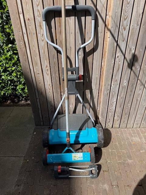 Grasmaaier (gardena 400c), Verticuteerhark en sproeier., Ophalen, Zo goed als nieuw, Overige soorten, GARDENEA