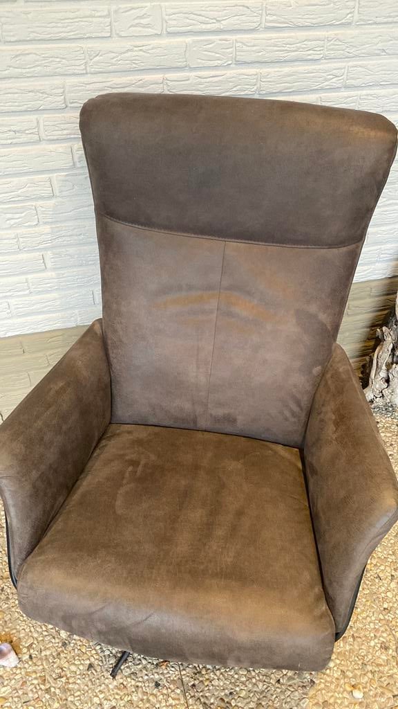 Heerlijke Relaxfauteuil Stoer + voetenbankje, Ophalen, Minder dan 75 cm, Leer, Zo goed als nieuw