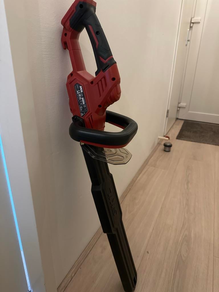 SKIL heggenschaar op accu, Ophalen, Nieuw, Accu