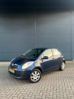 Toyota Yaris 1.0 12V Vvt-i 5DR Terra 2007 Blauw, Auto's, Toyota, Voorwielaandrijving, 527 kg, 40 €/maand, 750 kg