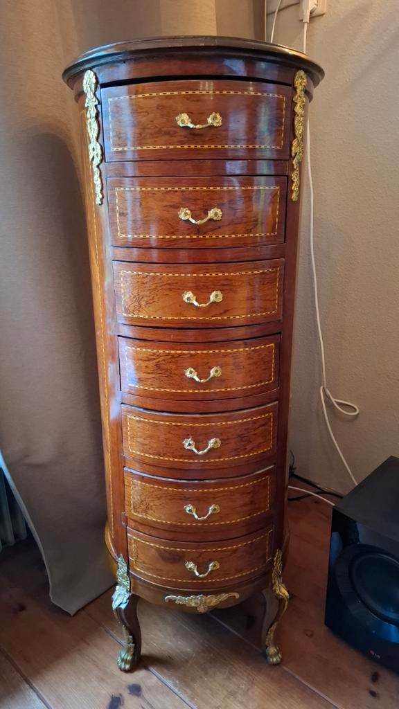 Antiek notenhouten kastje met 7 laadjes, Ophalen