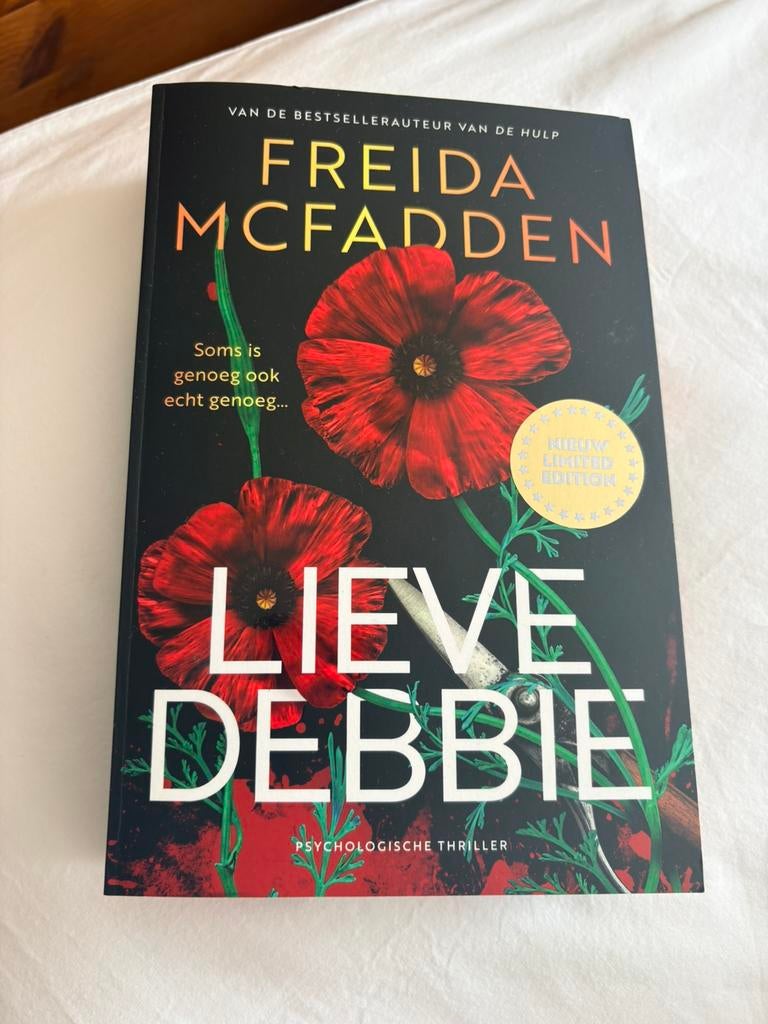 Lieve Debbie - Freida McFadden, Ophalen of Verzenden, Zo goed als nieuw