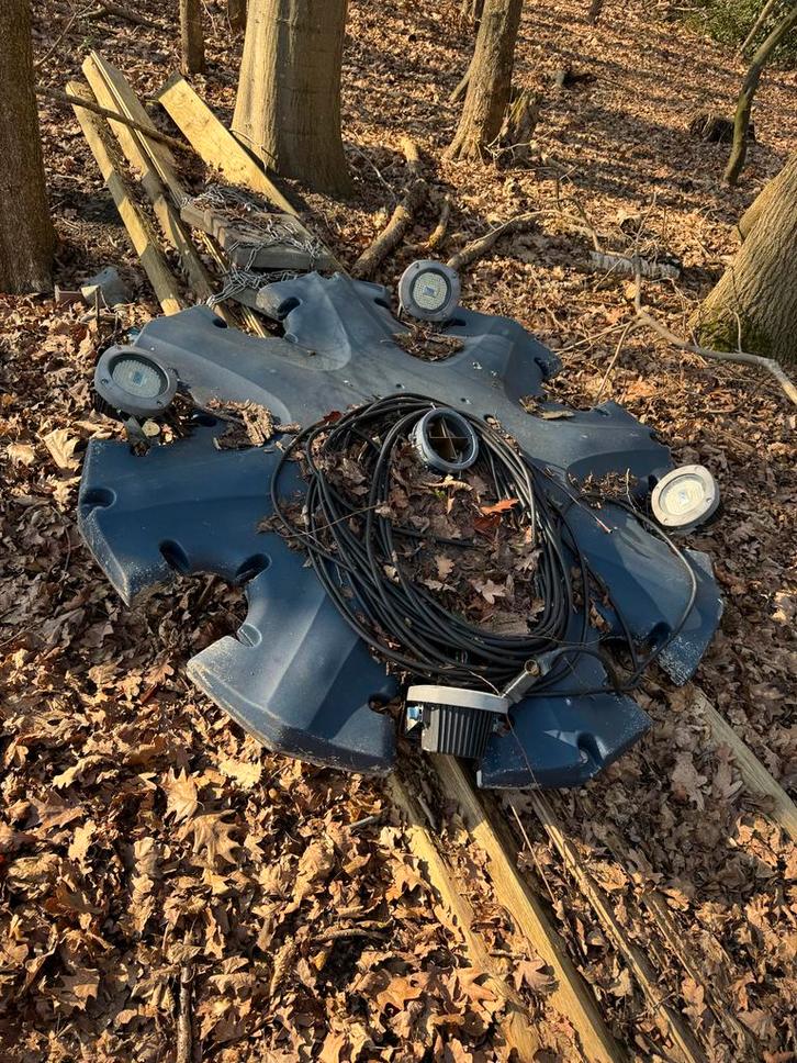 Fonteindrijver met verlichting en kabels (OASE), Tuin en Terras, Waterpartijen en Fonteinen, Gebruikt, Fontein, Kunststof, Ophalen