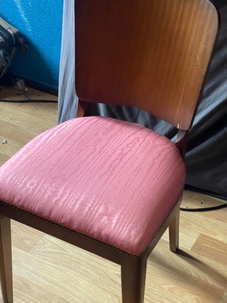 Antieke stoel met roze zitting, Huis en Inrichting, Stoelen, Ophalen, Gebruikt, Overige kleuren, Eén