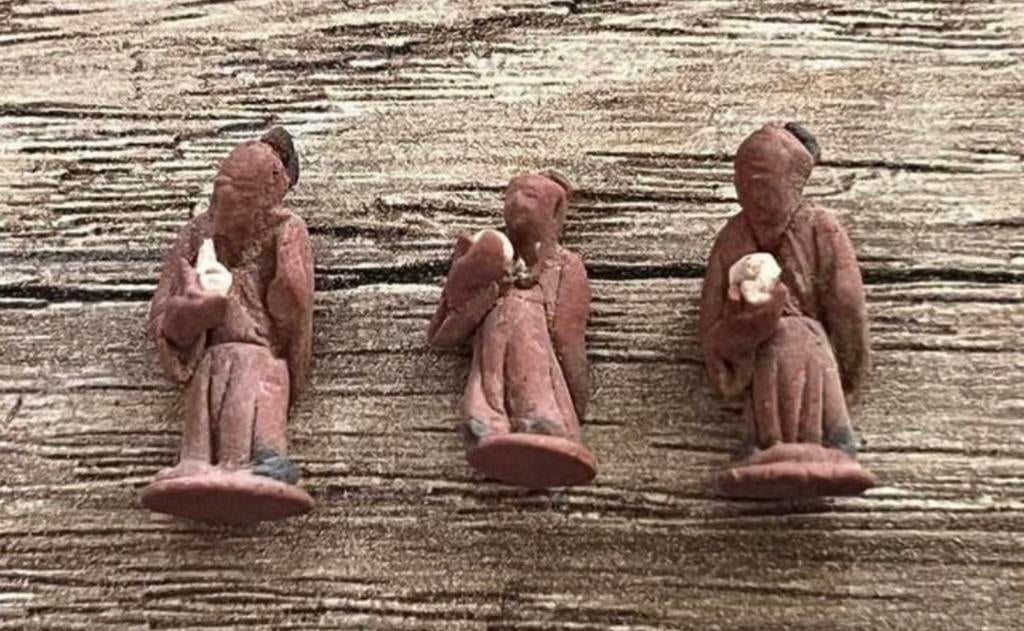 Bonsai Penjing klei figuren set van drie., Nieuw, Ophalen of Verzenden, Overige vormen, Aardewerk