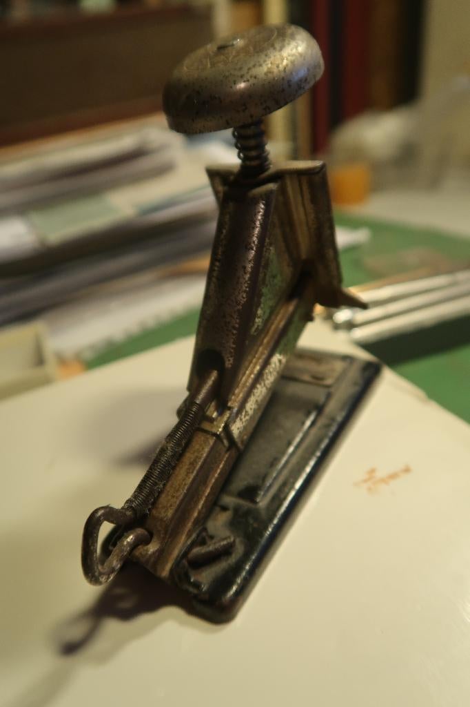 nietmachine,jaren 30/40,werkt perfect, Antiek en Kunst, Ophalen of Verzenden