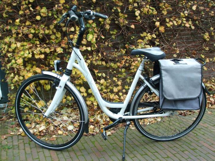 multicycle damesfiets  28 inch izgst, Fietsen en Brommers, Fietsen | Dames | Damesfietsen, Zo goed als nieuw, Overige merken, (Extra) lage instap