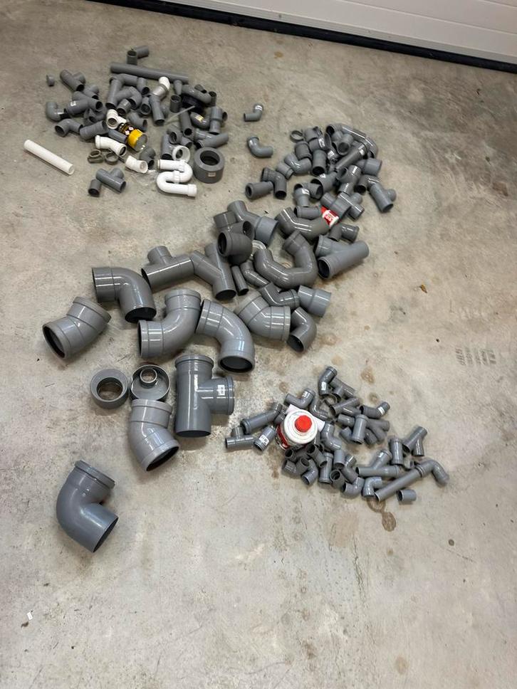 Partij PVC buizen en fittingen, kranen, koopje!, Doe-het-zelf en Verbouw, Buizen en Afvoer, Gebruikt, Bochten, Pvc, Minder dan 2 meter