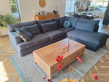 Mooie houten salontafel met laden  beschikbaar voor biedingen
