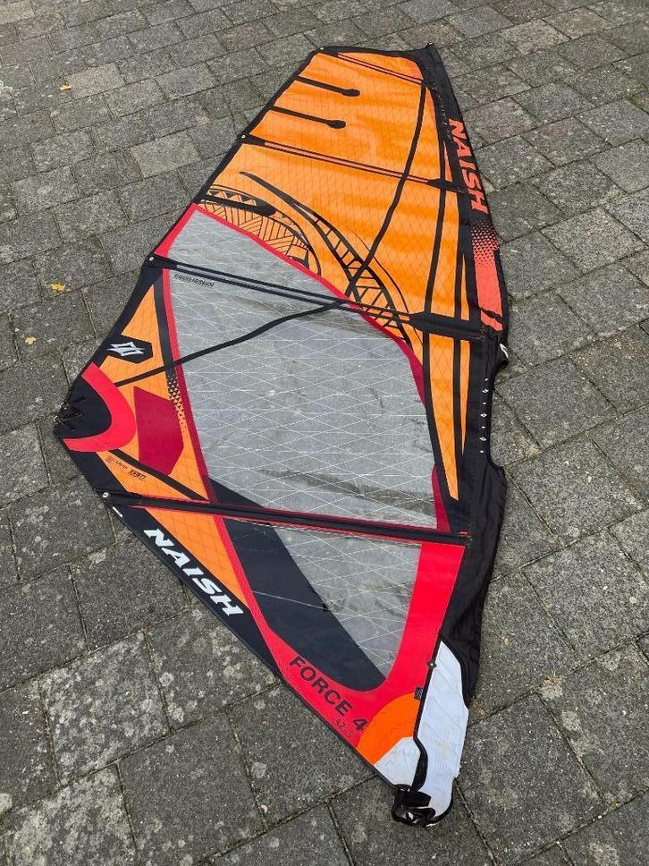 Naish Force 4 2022 4.2, Watersport en Boten, Windsurfen, Gebruikt, Zeil, Met draagtas, Minder dan 5 m², Ophalen